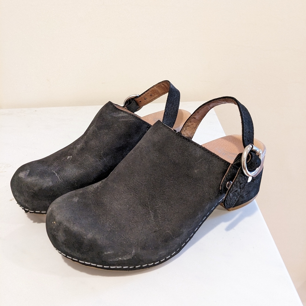 ✨ LAST CHANCE ✨ Dansko Black Suede Clogs